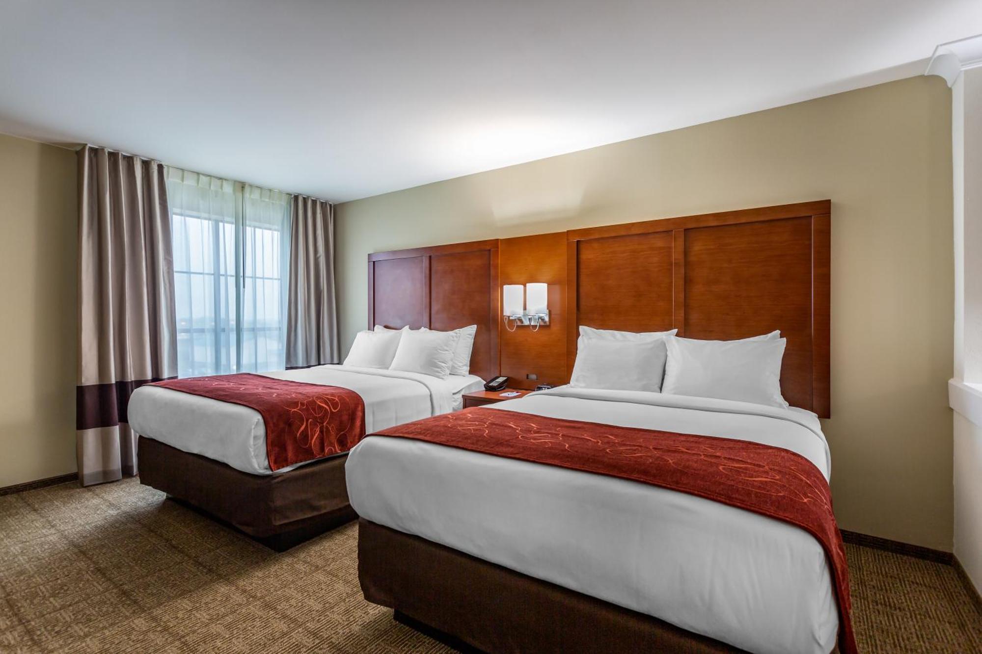 Queen Suite with Two Queen Beds and Sofa Bed,1652789460:JPEG